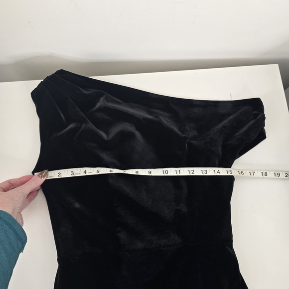 Jenny Yoo Black Velvet Jordan Asymmetrical Shoulder Formal Bridesmaid Dress 10 - Picture 11 of 16